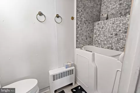 Bath - 3421 Cornwall, Dundalk, MD 21222 photo 2 of 3