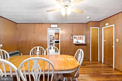 Dining - 3421 Cornwall, Dundalk, MD 21222 photo 2 of 3