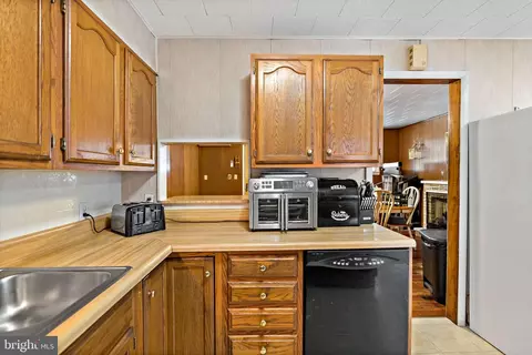 Kitchen - 3421 Cornwall, Dundalk, MD 21222 photo 3 of 3