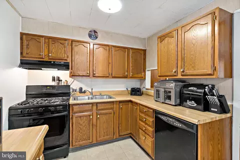 Kitchen - 3421 Cornwall, Dundalk, MD 21222 photo 2 of 3