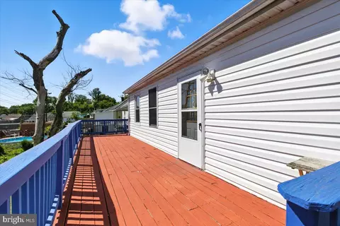 Exterior - 2109 Smith Ave, Halethorpe, MD 21227 photo 3 of 7