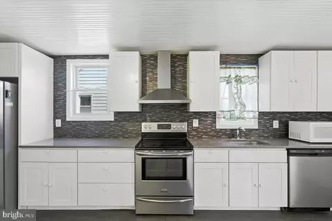 Kitchen - 2109 Smith Ave, Halethorpe, MD 21227 photo 2 of 2