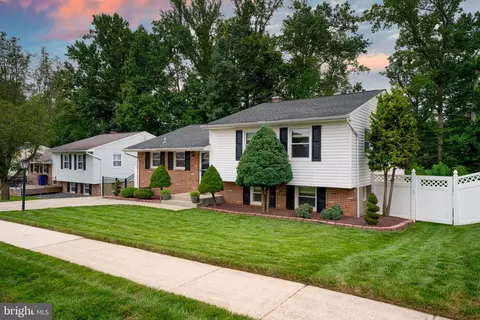 8 Moray Ct, Nottingham, MD 21236 photo 2