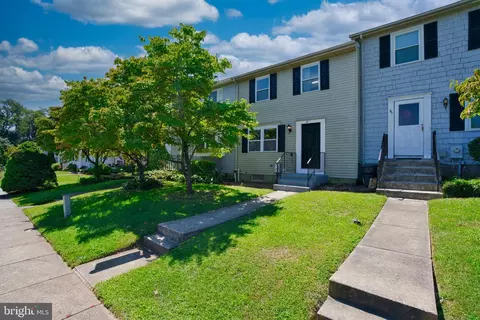 37 Windersal Ln, Parkville, MD 21234