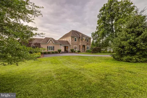 3913 Briar Knoll Cir, Phoenix, MD 21131