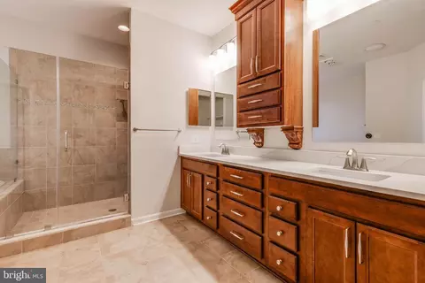 Entry Way - 3913 Briar Knoll Cir, Phoenix, MD 21131 photo 3 of 5