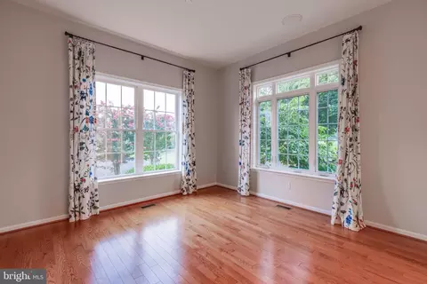 Living - 3913 Briar Knoll Cir, Phoenix, MD 21131 photo 3 of 4