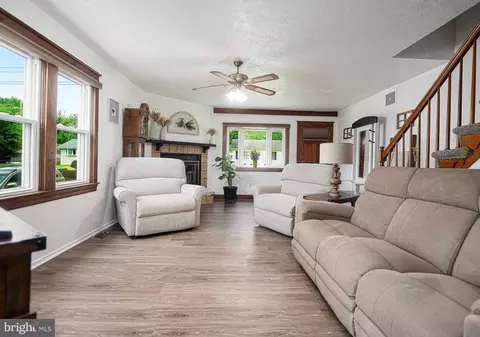609 Wampler Rd, Middle River, MD 21220 photo 10