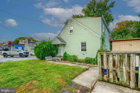 7829 Oakleigh Rd, Parkville, MD 21234
