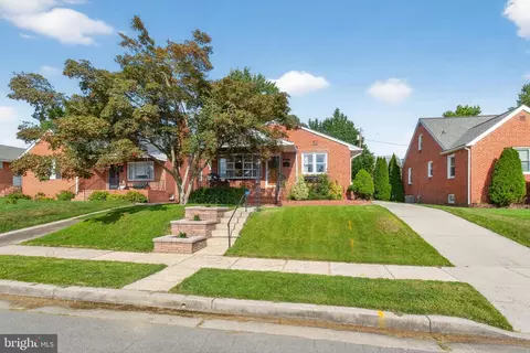 8211 Laurel Dr, Parkville, MD 21234