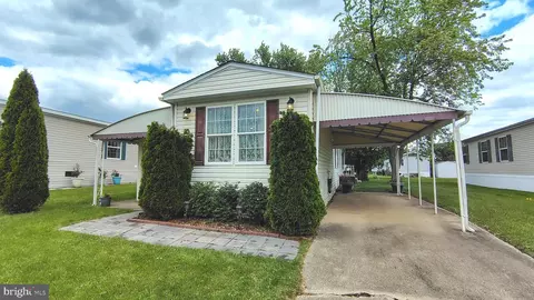 3617 Dahlia Ln, Middle River, MD 21220