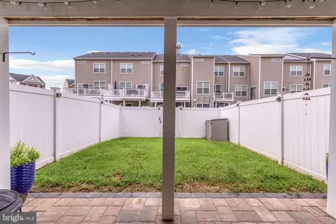 Exterior - 7607 Town View Dr, Dundalk, MD 21222 photo 5 of 5