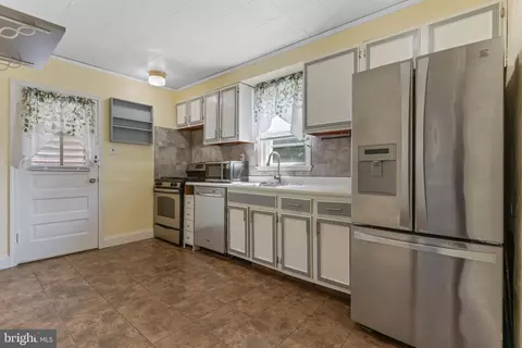 1715 Summit Ave, Halethorpe, MD 21227 photo 14