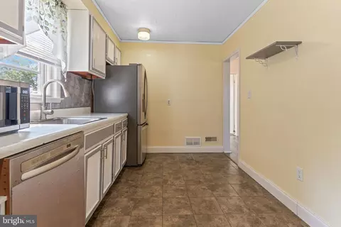 1715 Summit Ave, Halethorpe, MD 21227 photo 16