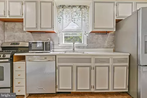 1715 Summit Ave, Halethorpe, MD 21227 photo 13