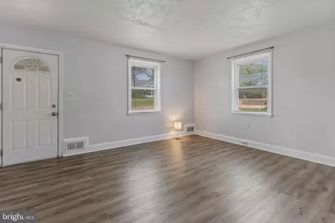 1715 Summit Ave, Halethorpe, MD 21227 photo 4