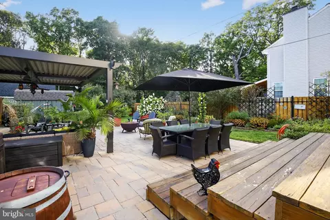 7619 N A N Point Rd, Baltimore, MD 21219 photo 6