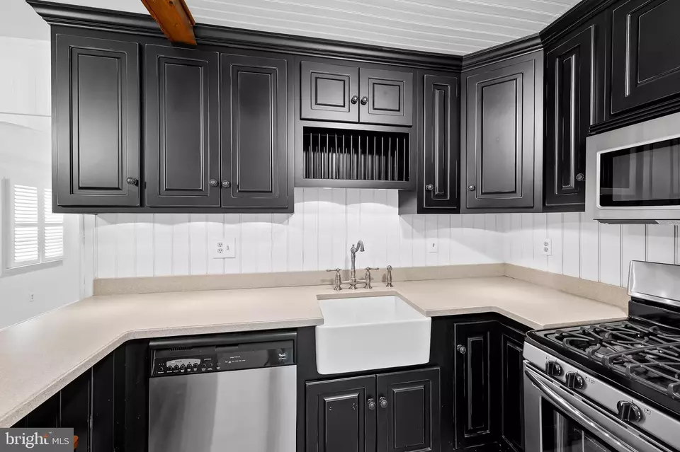 Kitchen - 104 Glenmoore Ave, Cockeysville, MD 21030 photo 3 of 3