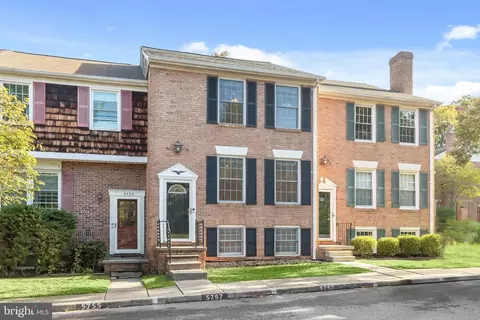 5757 Richardson Mews Sq, Halethorpe, MD 21227