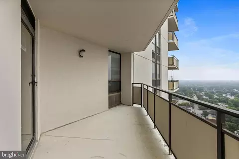 Exterior - 205 E Joppa Rd #1907, Towson, MD 21286 photo 1 of 4