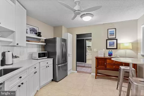 Kitchen - 205 E Joppa Rd #1907, Towson, MD 21286 photo 3 of 3