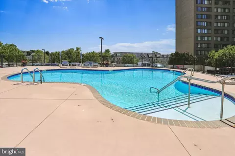 Exterior - 205 E Joppa Rd #1907, Towson, MD 21286 photo 2 of 4