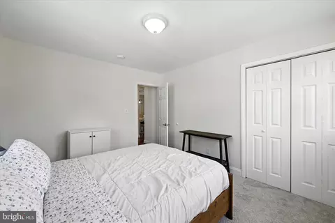 Bedroom - 2512 N Point Rd, Dundalk, MD 21222 photo 2 of 4