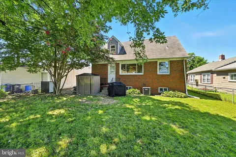 Exterior - 2512 N Point Rd, Dundalk, MD 21222 photo 3 of 4