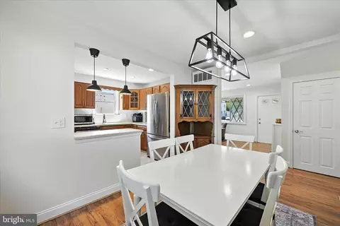 Dining - 2512 N Point Rd, Dundalk, MD 21222 photo 2 of 2