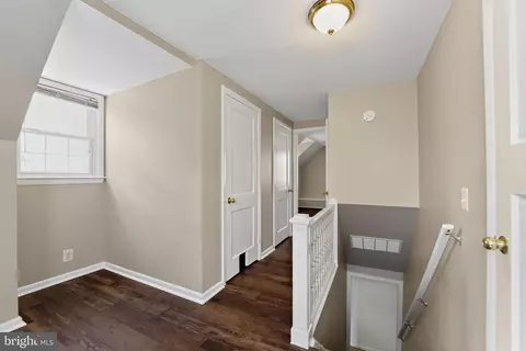 Entry Way - 3127 Cornwall Rd, Dundalk, MD 21222 photo 3 of 3