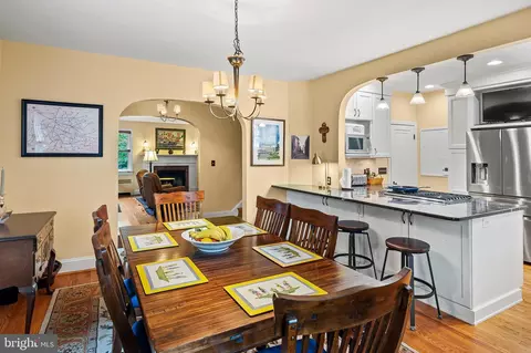 Dining - 223 Dunkirk Rd, Baltimore, MD 21212 photo 2 of 2