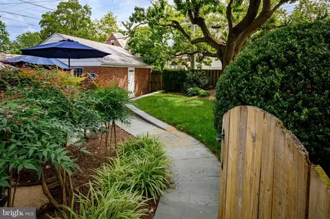 Exterior - 223 Dunkirk Rd, Baltimore, MD 21212 photo 7 of 13