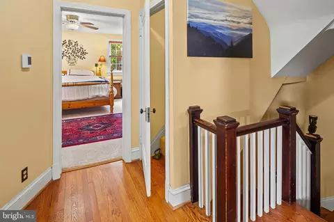 Entry Way - 223 Dunkirk Rd, Baltimore, MD 21212 photo 4 of 4