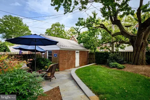 Exterior - 223 Dunkirk Rd, Baltimore, MD 21212 photo 8 of 13