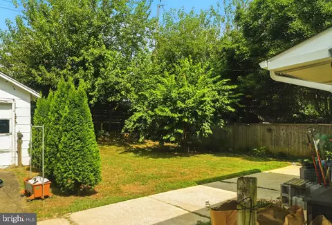 Exterior - 617 North Bnd, Baltimore, MD 21229 photo 1 of 1