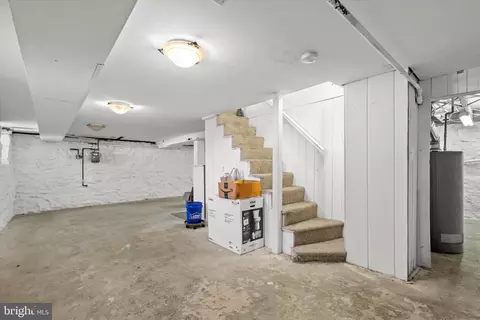 Entry Way - 617 North Bnd, Baltimore, MD 21229 photo 1 of 1