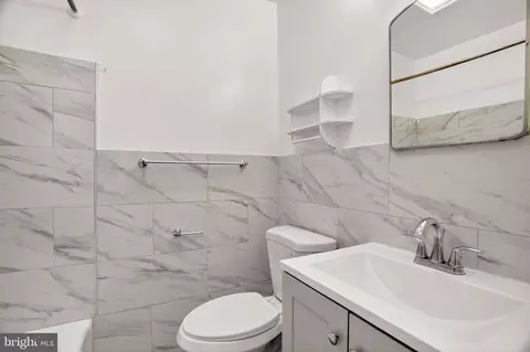 Bath - 5427 Channing Rd, Baltimore, MD 21229 photo 1 of 3