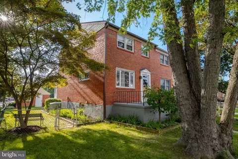8528 Kings Ridge Rd, Parkville, MD 21234