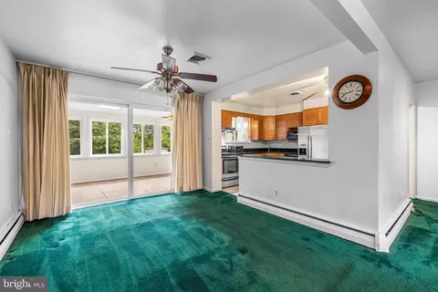 Living - 1304 Heather Hill Rd, Baltimore, MD 21239 photo 4 of 8