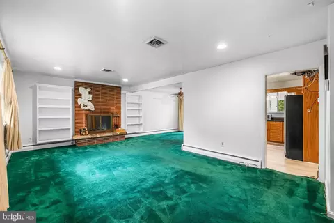 Living - 1304 Heather Hill Rd, Baltimore, MD 21239 photo 2 of 8
