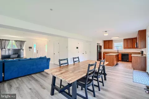 Dining - 1007 Wampler Rd, Middle River, MD 21220 photo 2 of 2
