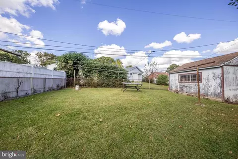 Exterior - 110 Compass Rd, Middle River, MD 21220 photo 5 of 8