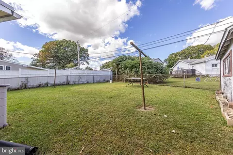 Exterior - 110 Compass Rd, Middle River, MD 21220 photo 6 of 8