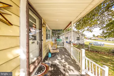 Exterior - 110 Compass Rd, Middle River, MD 21220 photo 2 of 8