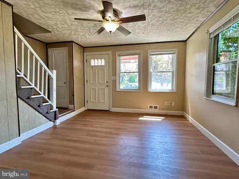 Living - 7242 Conley St, Baltimore, MD 21224 photo 2 of 4