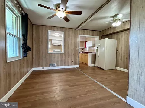 Living - 7242 Conley St, Baltimore, MD 21224 photo 3 of 4