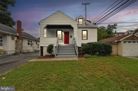 7714 Park Dr, Parkville, MD 21234