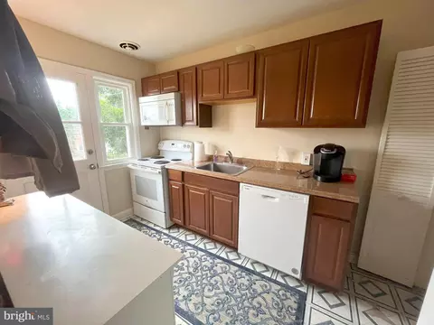1000 Downton Rd, Halethorpe, MD 21227 photo 10