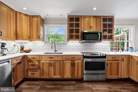 Kitchen - 17 Sunnyview Dr, Phoenix, MD 21131 photo 5 of 6