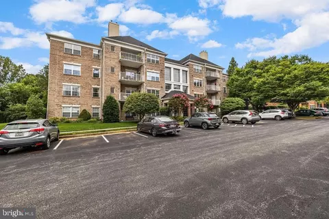 12103 Tullamore Ct #201, Lutherville Timonium, MD 21093